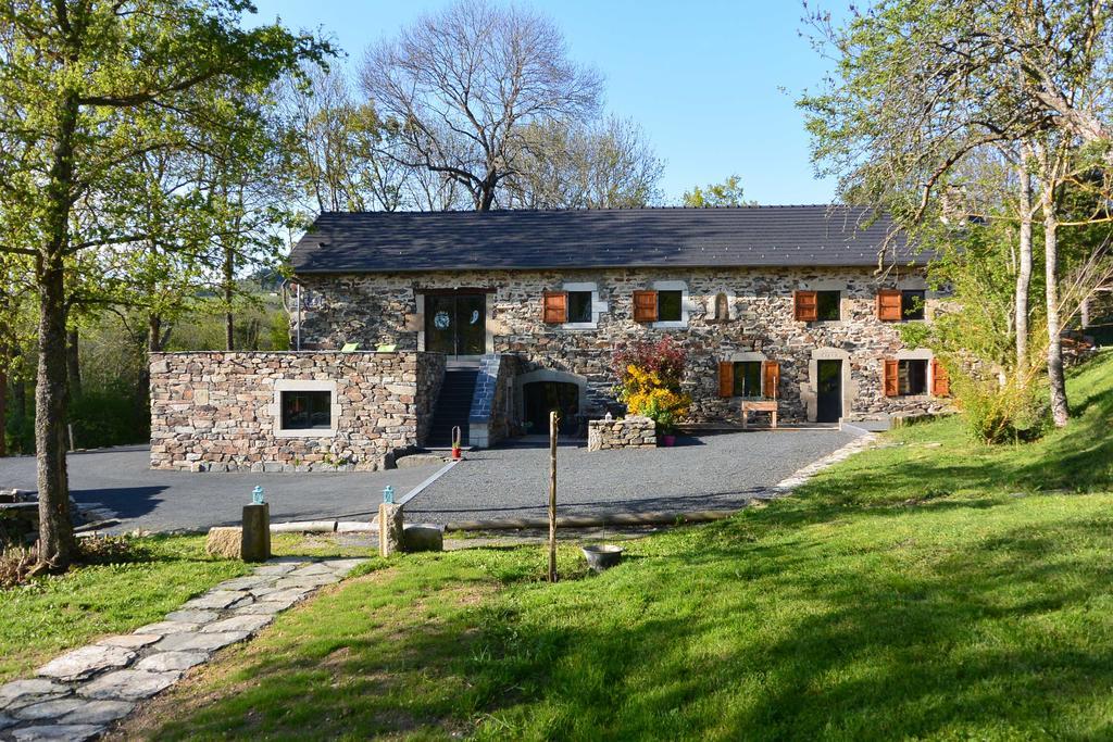 Chambre D'Hotes Aux Pays Des Sucs Saint-Hostien Экстерьер фото
